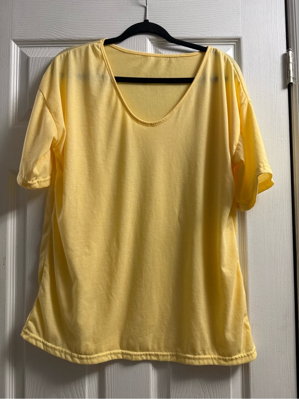 Bundle of 4 V-Neck Short Sleeve Shirts Women’s XL - Picture 2 of 9